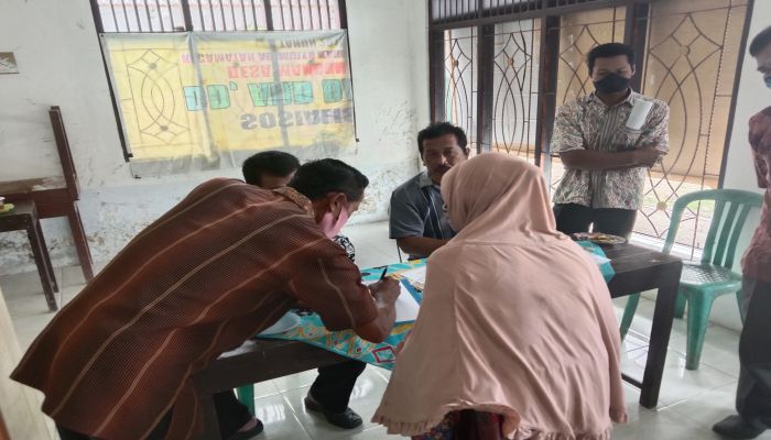 37 WARGA DESA MANGUNHARJO TERIMA BANTUAN JPS KABUPATEN 01