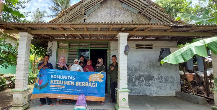 PENYALURAN BANTUAN KOMUNITAS KEBUMEN BERBAGI 01