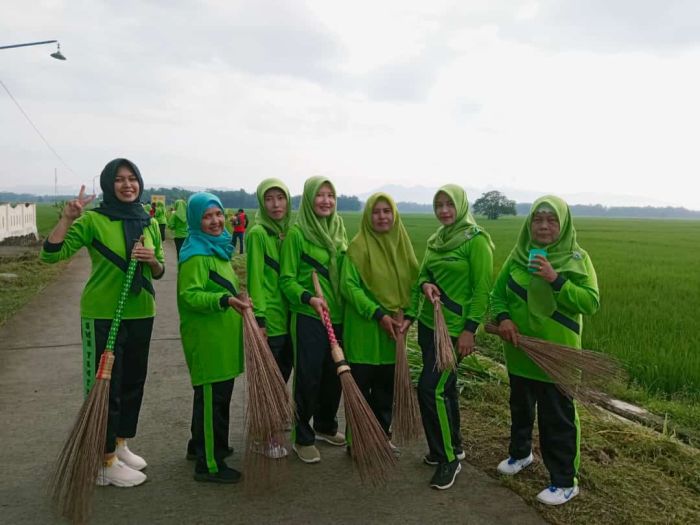 PELAKSANAAN BULAN BAKTI GOTONG ROYONG