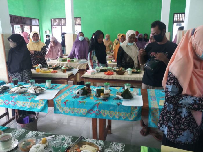 LOMBA MENYUSUN MAKANAN SEHAT BAGI PENERIMA KPM 01