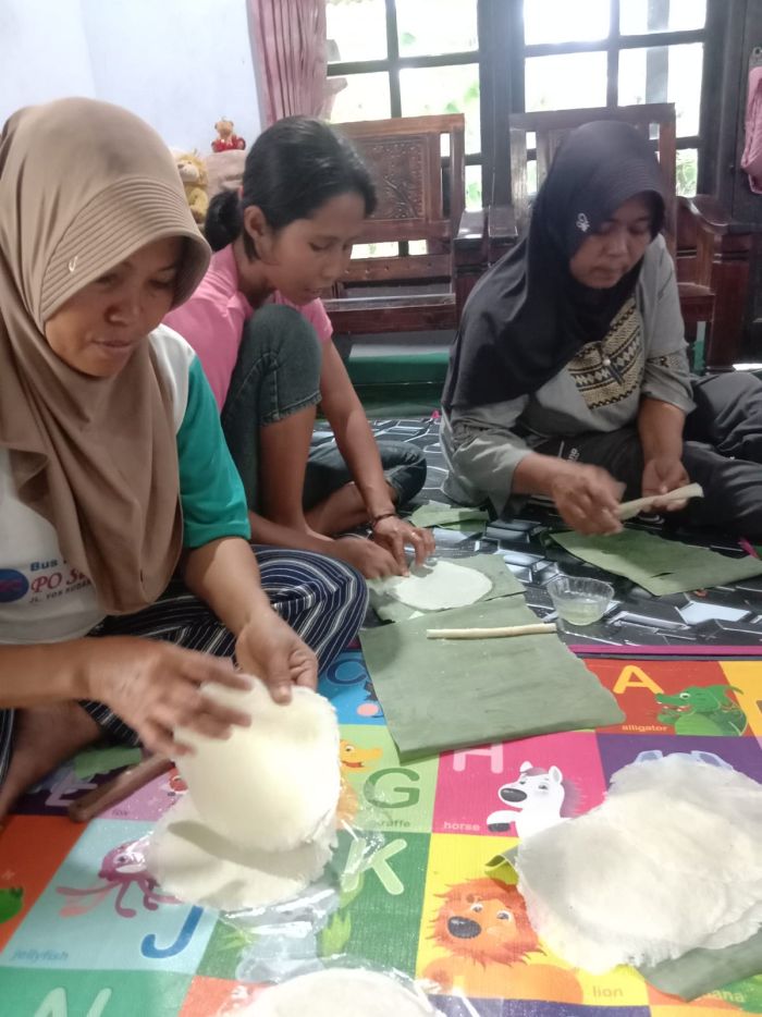 Pengembangan UMKM Dusun Karang Kambang oleh Kelompok KKN 102 UMY 01