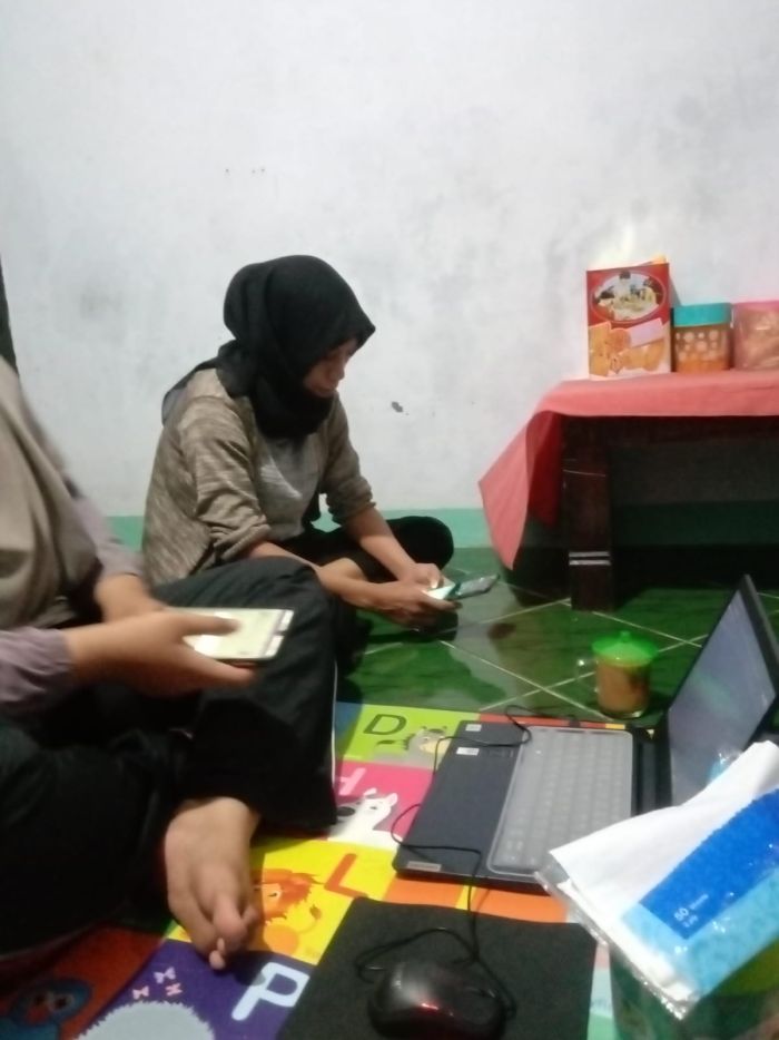 Pengembangan UMKM Dusun Karang Kambang oleh Kelompok KKN 102 UMY 02