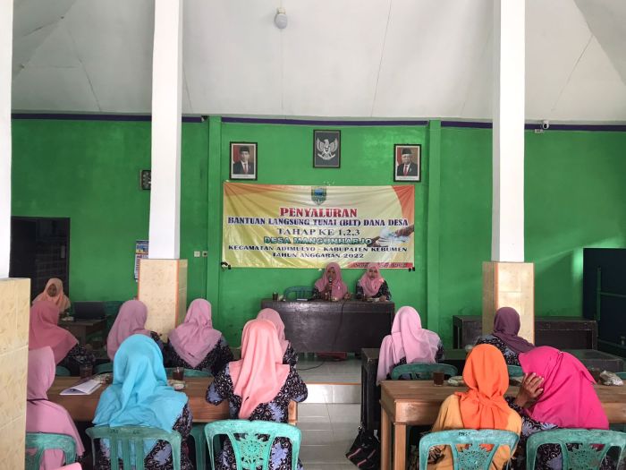 PERTEMUAN IBU PKK DAN JUGA SAMBUTAN UNTUK MAHASISWA KKN UNIVERSITAS MUHAMMADIYAH YOGYAKARTA.