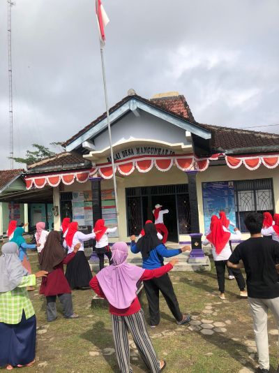 SENAM BERSAMA IBU-IBU PKK