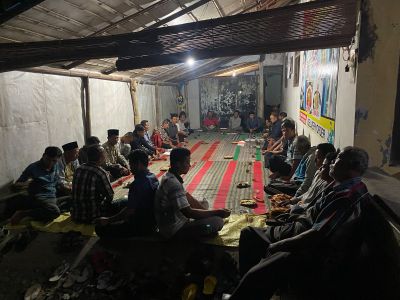 KUMPULAN RW BERSAMAAN DENGAN PAMITAN KELOMPOK KKN UMY 018