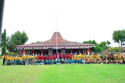 Pengembangan UMKM Dusun Karang Kambang oleh Kelompok KKN 102 UMY
